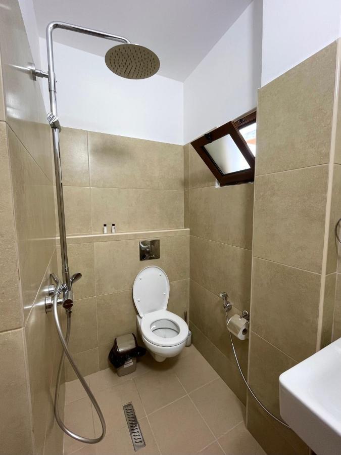 Vlorë Tekada Hotel & Restaurant מראה חיצוני תמונה