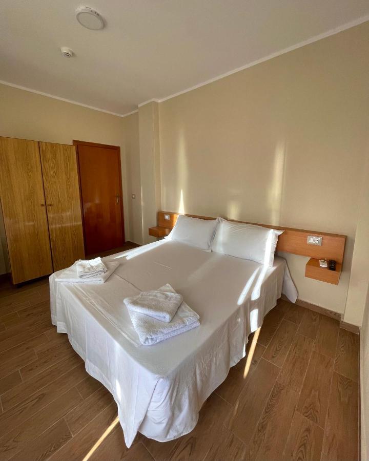 Vlorë Tekada Hotel & Restaurant מראה חיצוני תמונה