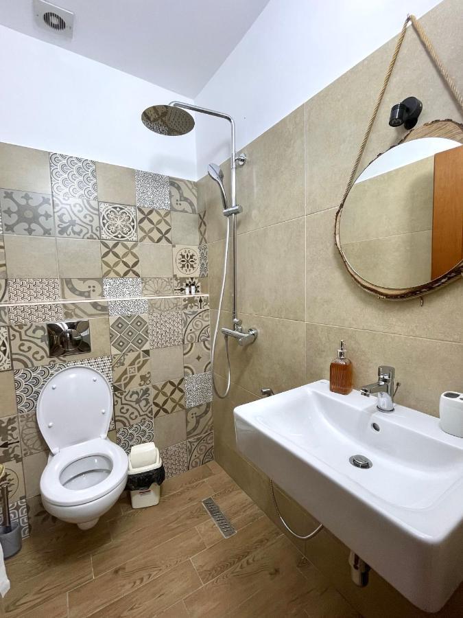 Vlorë Tekada Hotel & Restaurant מראה חיצוני תמונה