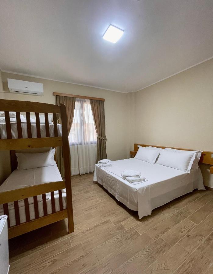 Vlorë Tekada Hotel & Restaurant מראה חיצוני תמונה